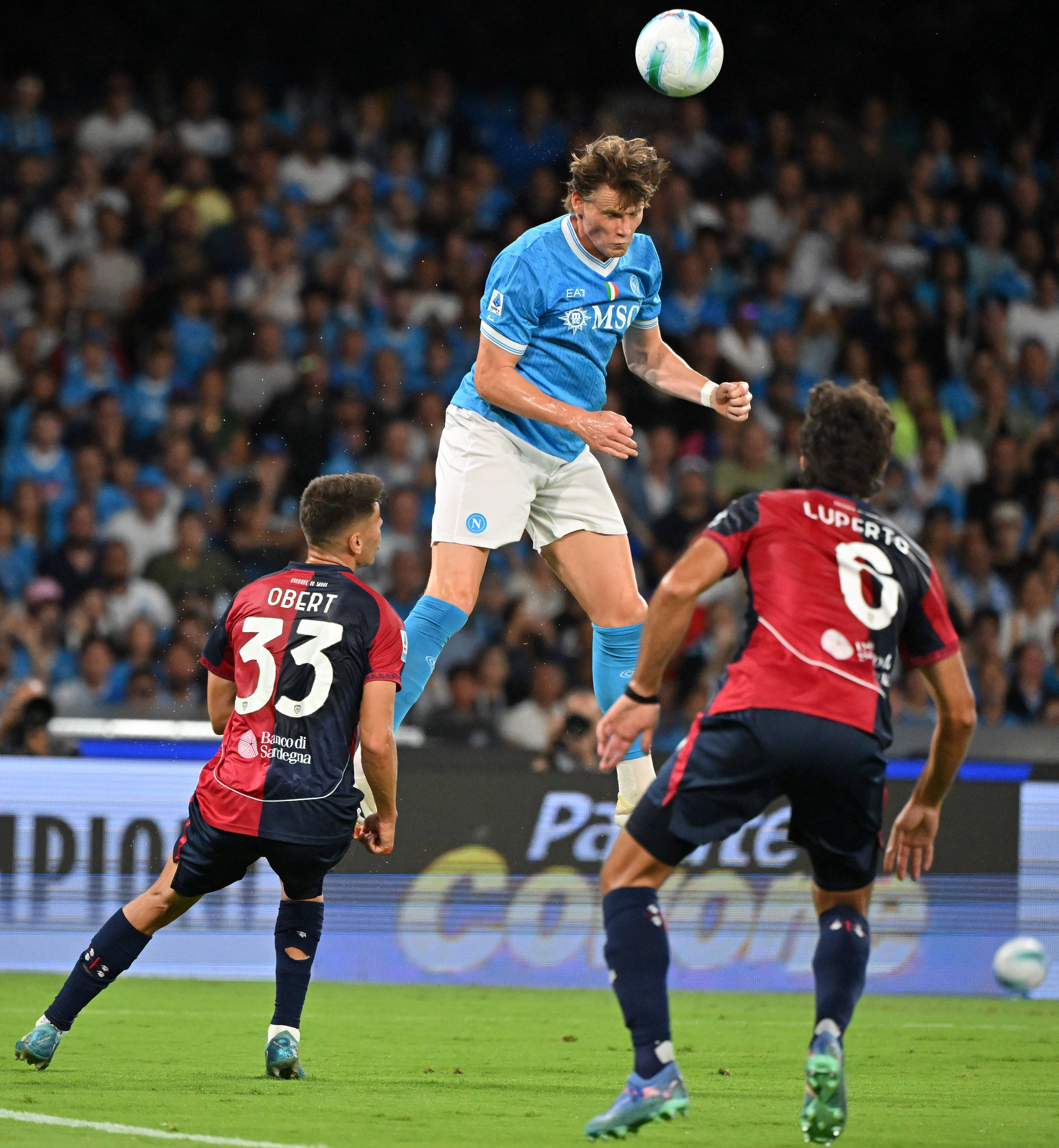 详细阅读:开云全站正版APP下载关于埃因霍温内部会议纪要流出——集结日刷新队史纪录,欧冠使命明确,数据趋势出现新变化的信息 开云全站正版APP下载关于埃因霍温内部会议纪要流出——集结日刷新队史纪录,欧冠使命明确,数据趋势出现新变化的信息