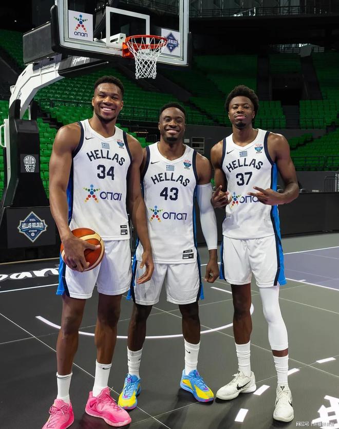 开云官方平台APP下载字母哥在雄鹿比赛中官方发布新规转会期芝加哥公牛调整名单以备CBA季后赛,清晨深圳男篮回应争议直接炸裂的简单介绍